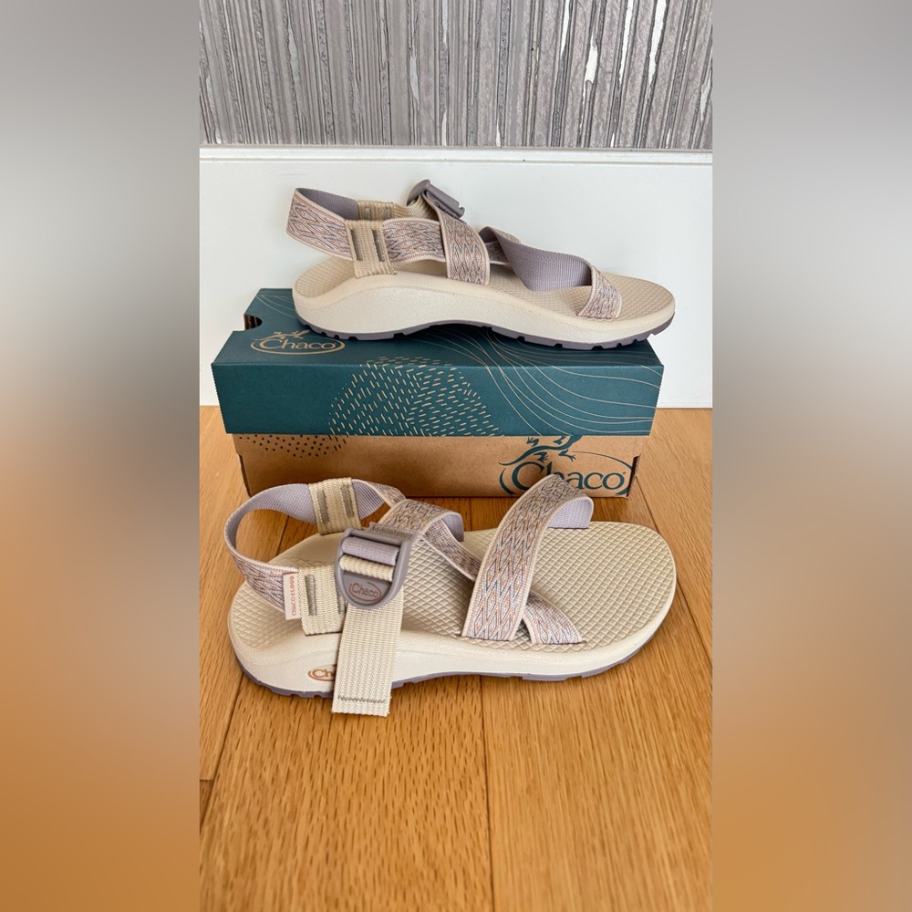 Chaco Women's Beige Tan Strappy Sandals - Picture 3 of 5